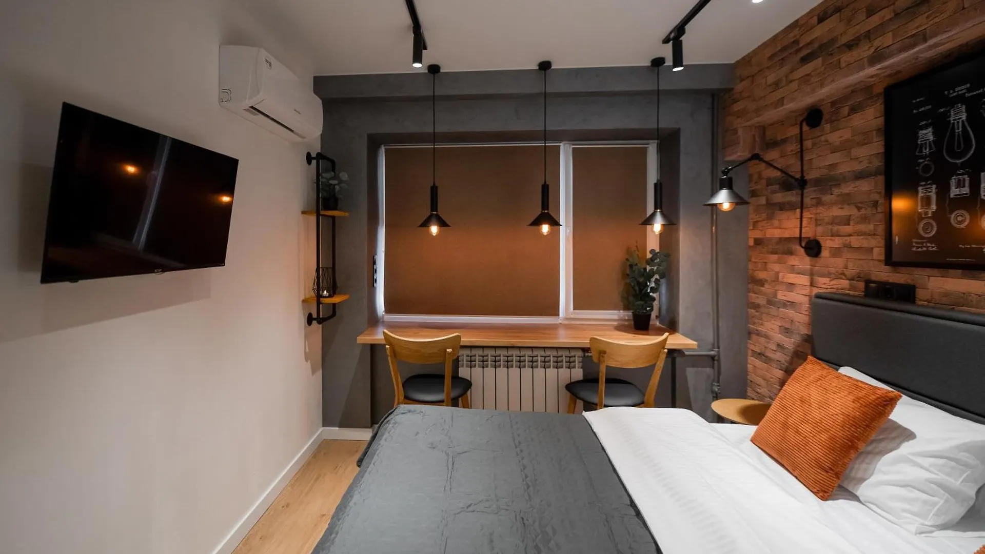 Апартаменти Myfreedom Поруч Із Метро Чернігівська Kijów Apartament